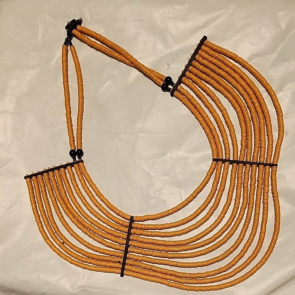 Elegant Beaded Necklace in Orange/Yellow